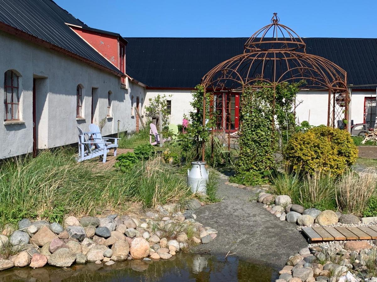 Strandbadsgarden B&B Loderup Экстерьер фото