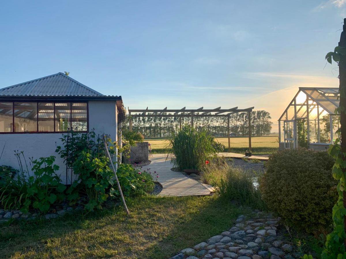 Strandbadsgarden B&B Loderup Экстерьер фото
